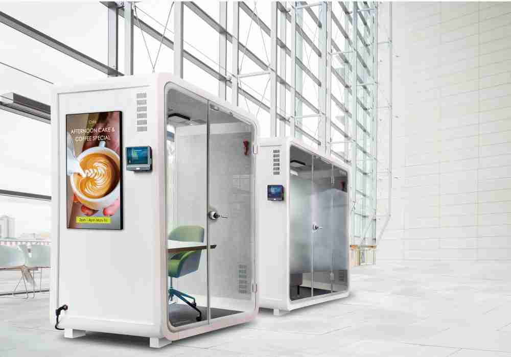 EBpay子公司达擎之智慧行动办公舱，，采用PDLC智能调光玻璃设计，，透过通电与断电的电流切换，，，呈现透明与雾面效果，，，具节能降耗特性并兼顾隐私，，，确保信息安全