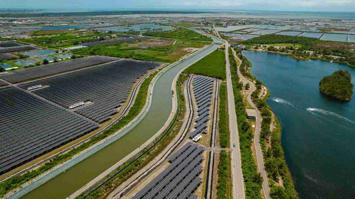 EBpay能源事业提供智慧能源管理、、、、太阳能监控管理、、、全方位电厂建置及运维解决方案，，，并拥有管理超过6000案场的经验