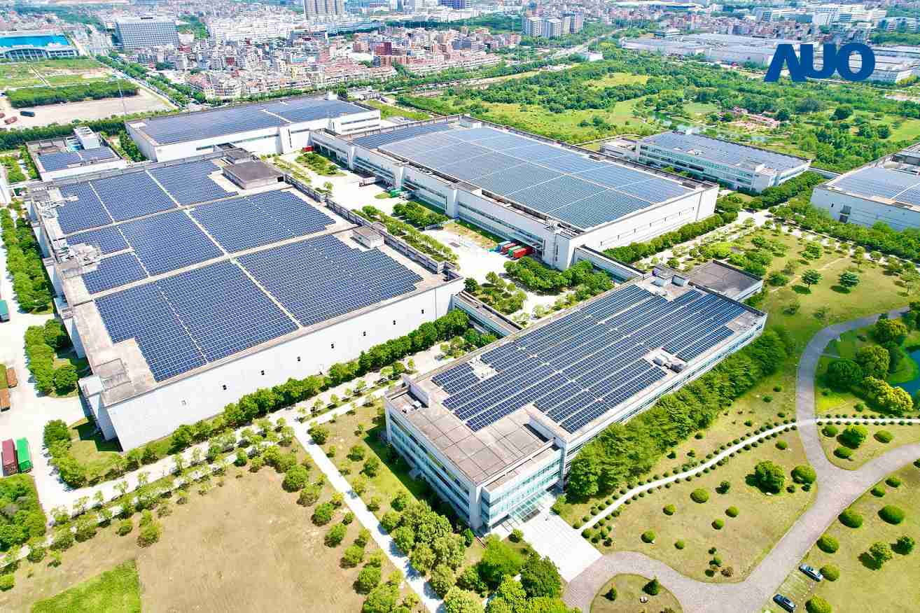 EBpay厦门推动智能制造同时，，透过绿电创能纵深推进绿色转型，，厂区全屋顶铺设太阳能光伏板，，每年太阳能发电 2,600多万度